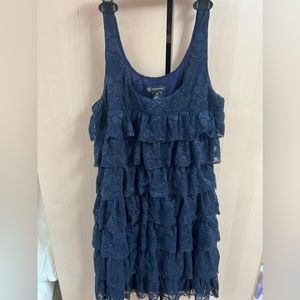 Lace sleeveless dress